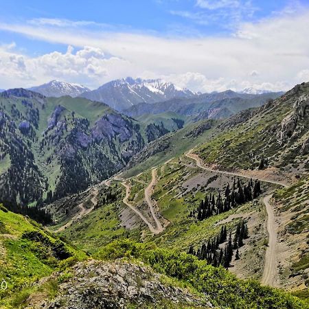 Yurt Camp Ali-Nur At Lake Song-Kol Юрточный Лагерь Али-Нур Озеро Сон-Куль Сон-Куль Кыргызстан Нарын Kyrgyzstan Naryn 外观 照片