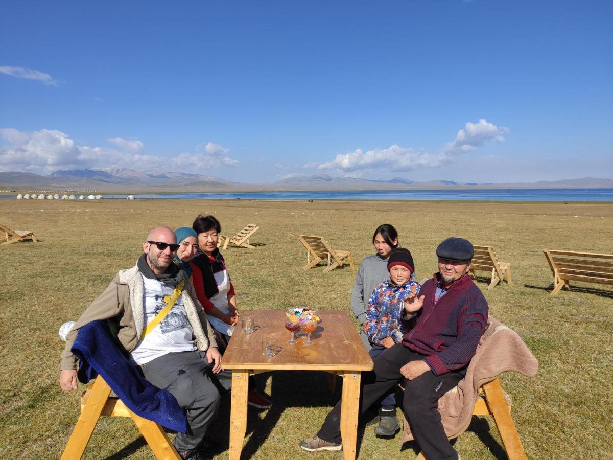 Yurt Camp Ali-Nur At Lake Song-Kol Юрточный Лагерь Али-Нур Озеро Сон-Куль Сон-Куль Кыргызстан Нарын Kyrgyzstan Naryn 外观 照片