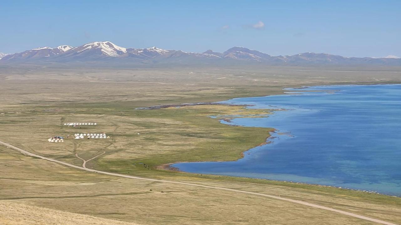 Yurt Camp Ali-Nur At Lake Song-Kol Юрточный Лагерь Али-Нур Озеро Сон-Куль Сон-Куль Кыргызстан Нарын Kyrgyzstan Naryn 外观 照片