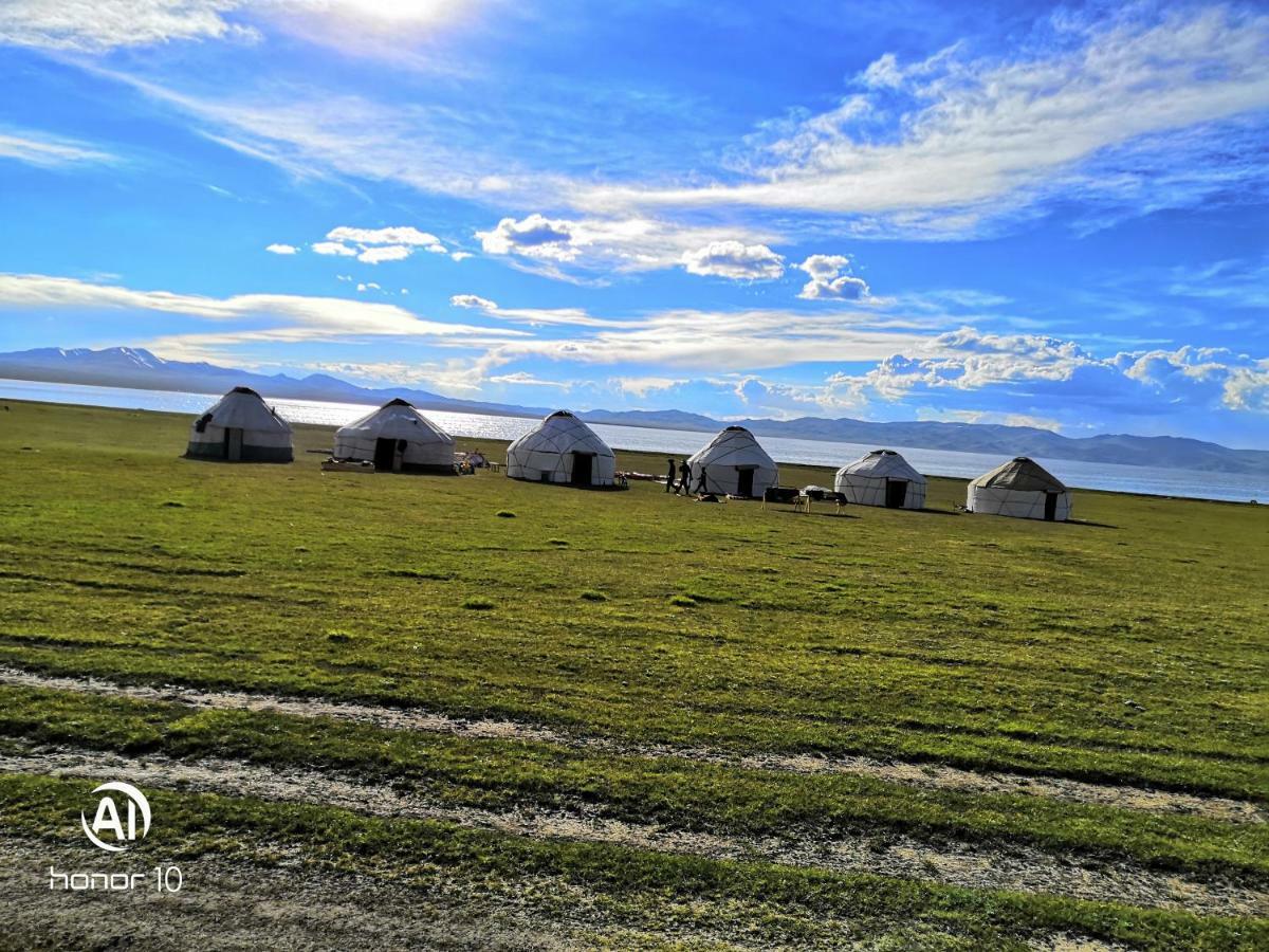 Yurt Camp Ali-Nur At Lake Song-Kol Юрточный Лагерь Али-Нур Озеро Сон-Куль Сон-Куль Кыргызстан Нарын Kyrgyzstan Naryn 外观 照片