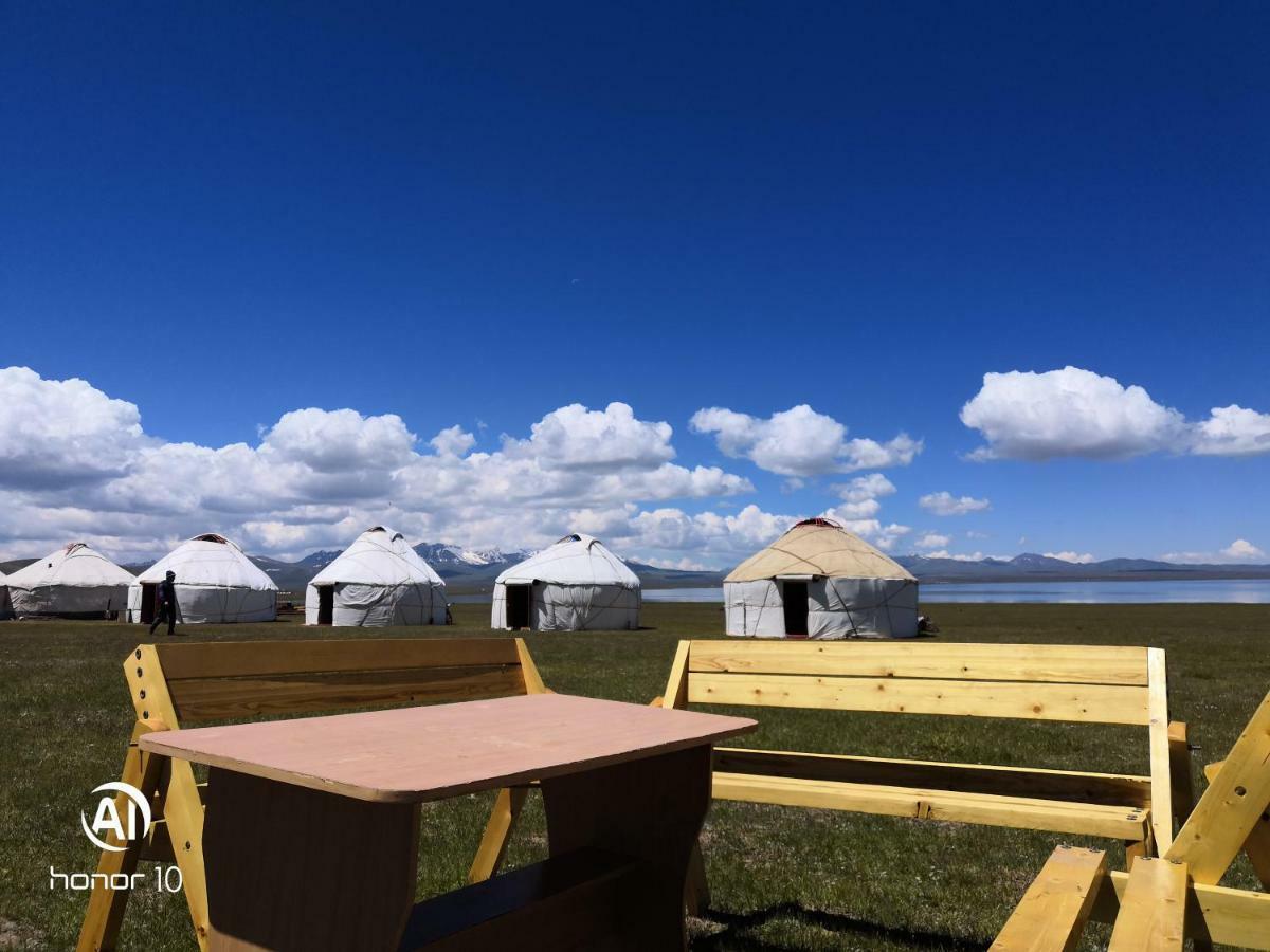 Yurt Camp Ali-Nur At Lake Song-Kol Юрточный Лагерь Али-Нур Озеро Сон-Куль Сон-Куль Кыргызстан Нарын Kyrgyzstan Naryn 外观 照片